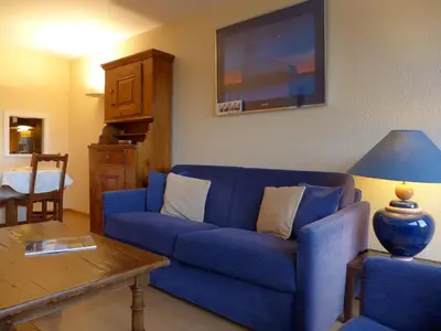 Ein Sitzbereich in der Unterkunft Apartment Terrasse Des Alpes 814 by Interhome