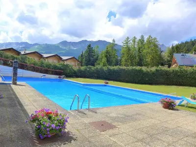 Der Swimmingpool an oder in der Nähe von Studio Valdor A 42 Sud by Interhome