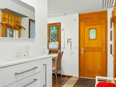 Ein Badezimmer in der Unterkunft Apartment Aragon B47 by Interhome