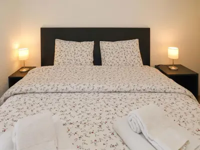 Ein Bett oder Betten in einem Zimmer der Unterkunft Apartment Terrasse Des Alpes 815 by Interhome
