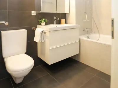 Ein Badezimmer in der Unterkunft Apartment Terrasse Des Alpes 815 by Interhome