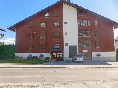 Das Gebäude in dem sich die Ferienwohnung befindet