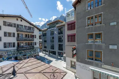 Ein allgemeiner Bergblick oder ein Berglick von des Hotels aus