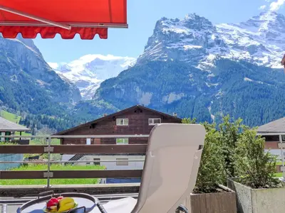 Ein allgemeiner Bergblick oder ein Berglick von der Ferienwohnung aus