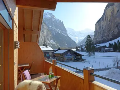 Ein allgemeiner Bergblick oder ein Berglick von der Ferienwohnung aus