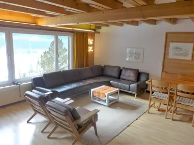 Ein Sitzbereich in der Unterkunft Apartment Chalet Almis 5 by Interhome