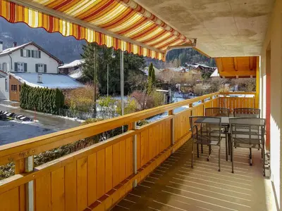 Ein allgemeiner Bergblick oder ein Berglick von der Ferienwohnung aus