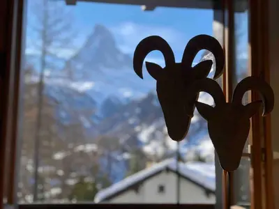 Ein allgemeiner Bergblick oder ein Berglick von der Ferienwohnung aus