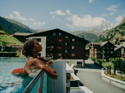 Ein allgemeiner Bergblick oder ein Berglick von des Hotels aus