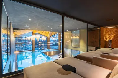 Der Swimmingpool an oder in der Nähe von Welschen Hotel