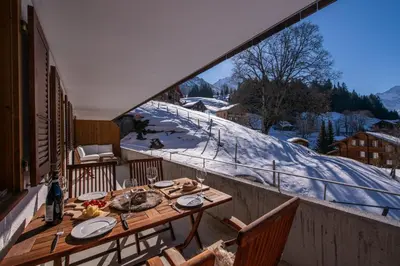 Roossi-Huus 1 im Winter