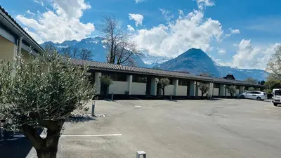 Ein allgemeiner Bergblick oder ein Berglick von des Hotels aus