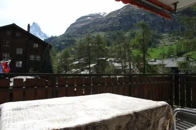 Ein allgemeiner Bergblick oder ein Berglick von der Ferienwohnung aus