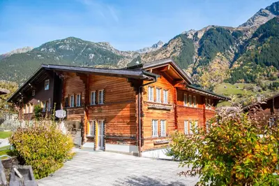 Ein allgemeiner Bergblick oder ein Berglick von der Ferienwohnung aus