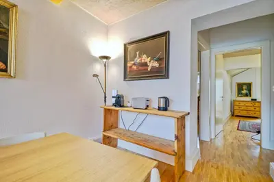 TV/Unterhaltungsangebot in der Unterkunft Duplex de charme au cœur de la vieille ville de Sion