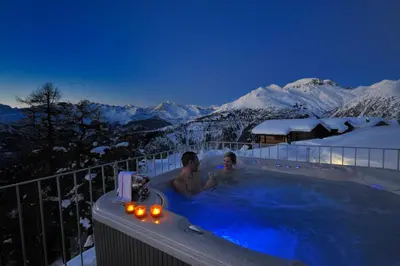Ein allgemeiner Bergblick oder ein Berglick von des Hotels aus