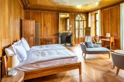 Ein Sitzbereich in der Unterkunft Schloss Schadau - Swiss Historic Hotel