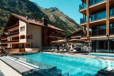 Ein allgemeiner Bergblick oder ein Berglick von des Hotels aus