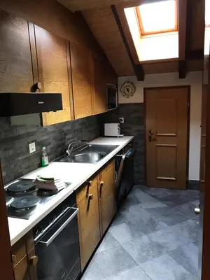 Küche/Küchenzeile in der Unterkunft Haus Azurit Dachwohnung Nr.30