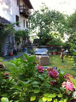 Ein Garten an der Unterkunft Pensione Boschetto