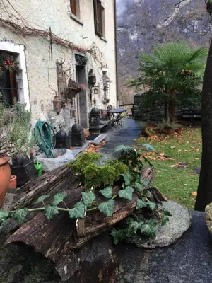 Ein allgemeiner Bergblick oder ein Berglick von der Pension aus