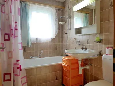 Ein Badezimmer in der Unterkunft Apartment Saskia by Interhome