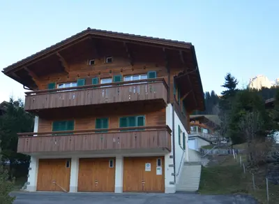 Das Gebäude in dem sich die Ferienwohnung befindet