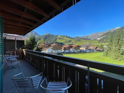 Ein allgemeiner Bergblick oder ein Berglick von der Ferienwohnung aus