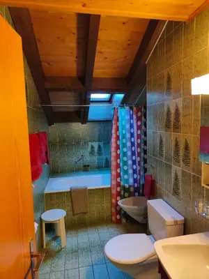 Ein Badezimmer in der Unterkunft Haus Opal,Dachwohnung Nr.30