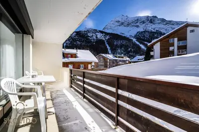 Ein allgemeiner Bergblick oder ein Berglick von der Ferienwohnung aus