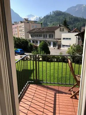 Ein allgemeiner Bergblick oder ein Berglick von der Ferienwohnung aus