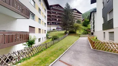Das Gebäude in dem sich die Ferienwohnung befindet
