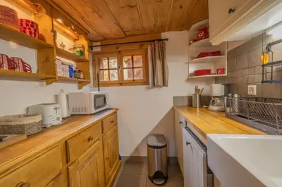 Küche/Küchenzeile in der Unterkunft Chalet Les Rindes