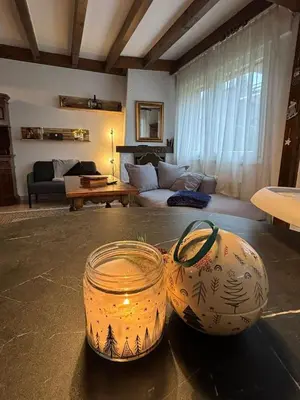 Ein Sitzbereich in der Unterkunft Crans-Montana Duplex Lodge