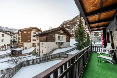 Ein allgemeiner Bergblick oder ein Berglick von der Ferienwohnung aus