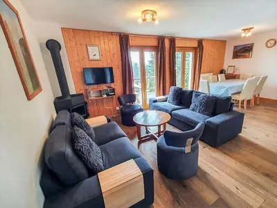 TV/Unterhaltungsangebot in der Unterkunft Chalet Genepi by Interhome