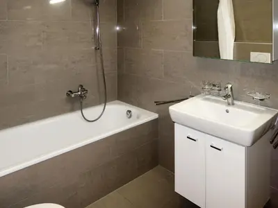 Ein Badezimmer in der Unterkunft Apartment Grives by Interhome