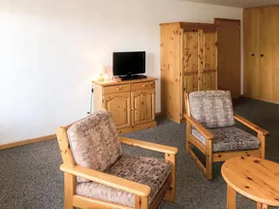 TV/Unterhaltungsangebot in der Unterkunft Studio Hameau D12 by Interhome