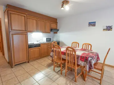 Küche/Küchenzeile in der Unterkunft Apartment Sérandes 2 by Interhome