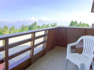 Ein Balkon oder eine Terrasse in der Unterkunft Studio Résidence Velan-2 by Interhome