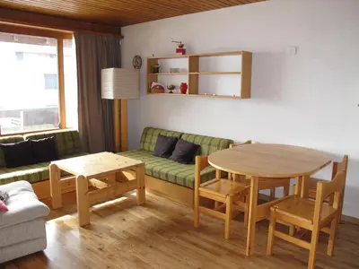 Ein Sitzbereich in der Unterkunft Studio Résidence Dixence-10 by Interhome