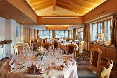 Ein Restaurant oder anderes Speiselokal in der Unterkunft Serviced Apartments – Kirchbühl@home