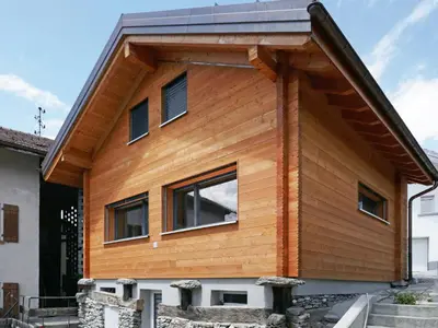 Das Gebäude in dem sich das Chalet befindet