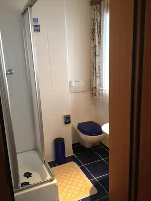 Ein Badezimmer in der Unterkunft Hotel Restaurant Emshorn