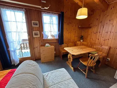Ein Sitzbereich in der Unterkunft Châlet Bergaster