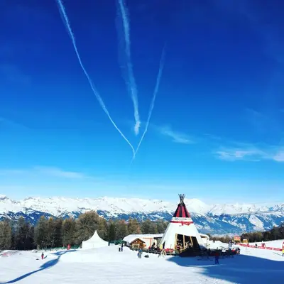 Ein allgemeiner Bergblick oder ein Berglick von der Ferienwohnung aus