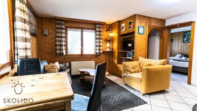 Ein Sitzbereich in der Unterkunft Chalet Independent, Termen