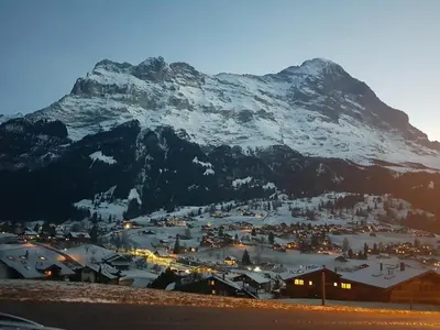 Ein allgemeiner Bergblick oder ein Berglick von der Ferienwohnung aus