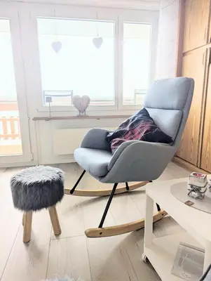Ein Sitzbereich in der Unterkunft Modernes Wohlfühlstudio im Haus Eldorado mit Traumaussicht