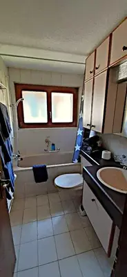 Ein Badezimmer in der Unterkunft FREE Bus Winter Haus Loree